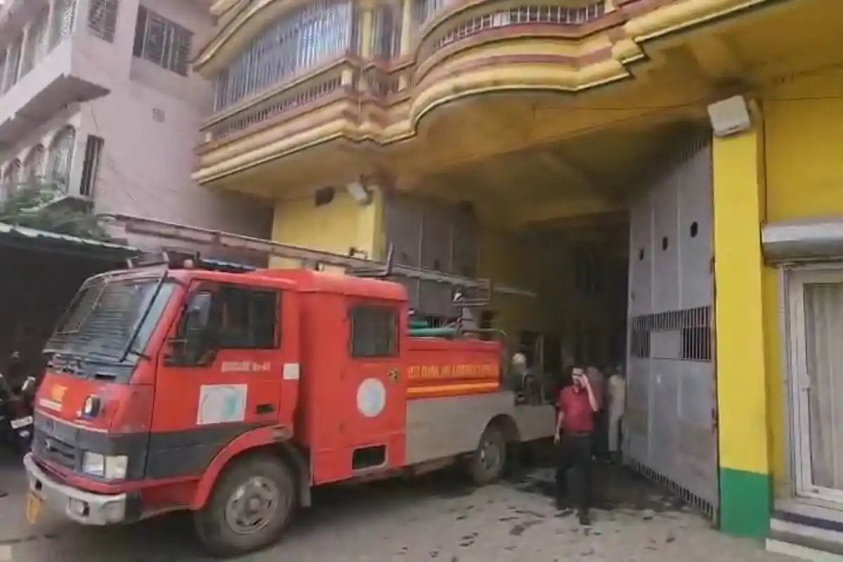 Samserganj MLA Bayron Biswas House Fire: सामशेरगंज में विधायक बायरन विश्वास के घर लगी आग, झुलसे विधायक