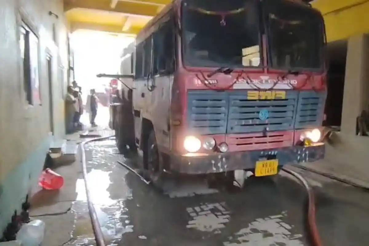 Samserganj MLA Bayron Biswas House Fire: सामशेरगंज में विधायक बायरन विश्वास के घर लगी आग, झुलसे विधायक